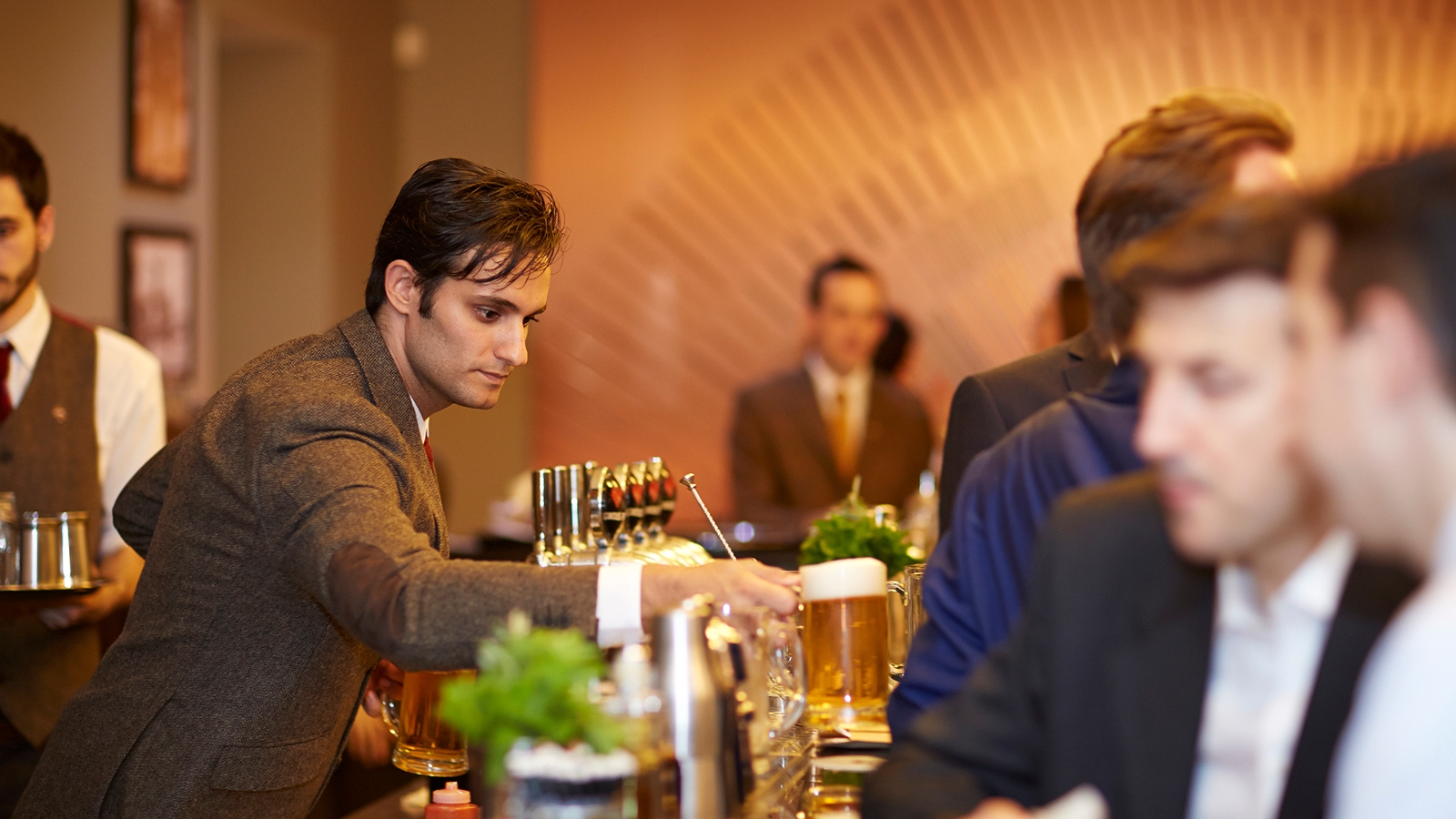 Smith and Whistle Mayfair Local Bar Sheraton Park Lane Hotel London Piccadilly